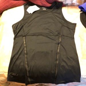 2XU women’s tank top
